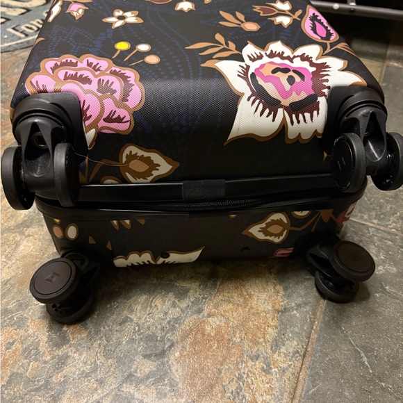 Vera Bradley Black Floral Small Roller Luggage - Carry On - Picture 3 of 3